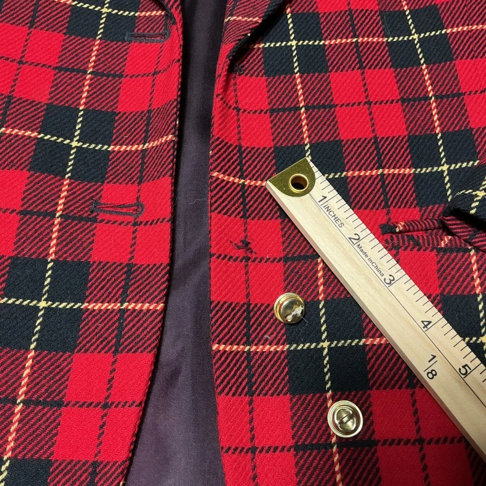 Pendleton Blazer Women 8 Red Black Plaid Wool‎ Classic Gold Button Made in USA